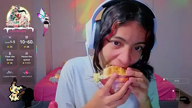 Snapshot of Lovelyamyy chatting on 11.29.25 Lovelyamyy online show from 11.29.25