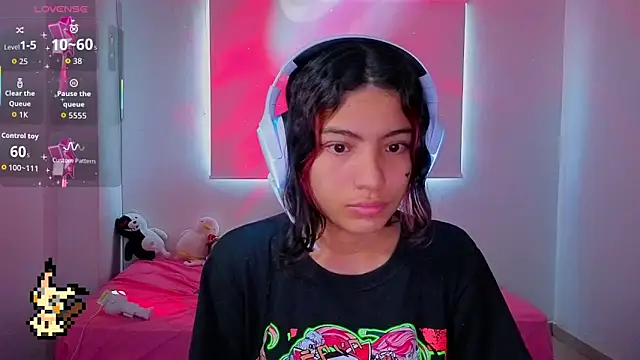 Lovelyamyy online show from 12.22.25