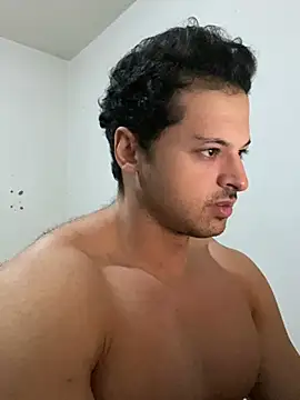 Snapshot of Lucasfit24 chatting on 02.14.25 Lucasfit24 online show from 02.14.25