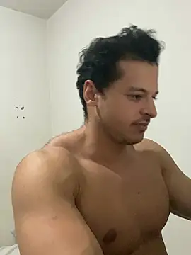 Snapshot of Lucasfit24 chatting on 02.15.25 Lucasfit24 online show from 02.15.25