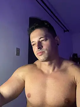 Snapshot of Lucasfit24 chatting on 02.27.25 Lucasfit24 online show from 02.27.25