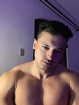 Snapshot of Lucasfit24 chatting on 03.04.25 Lucasfit24 online show from 03.04.25