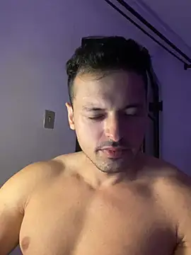 Snapshot of Lucasfit24 chatting on 03.04.25 Lucasfit24 online show from 03.04.25