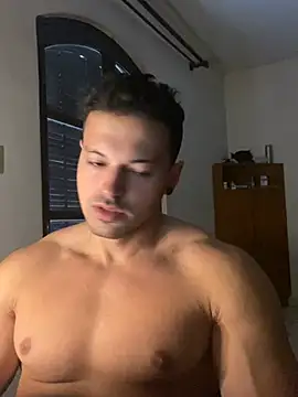 Snapshot of Lucasfit24 chatting on 03.05.25 Lucasfit24 online show from 03.05.25