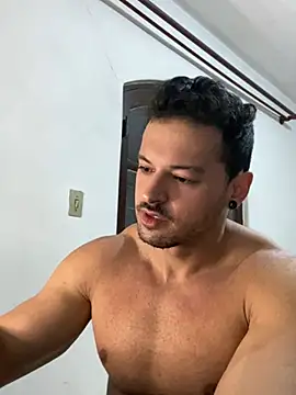 Snapshot of Lucasfit24 chatting on 03.13.25 Lucasfit24 online show from 03.13.25