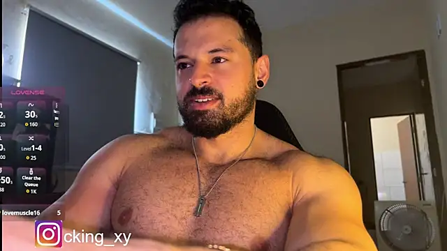 Snapshot of Lucasfit24 chatting on 09.21.25 Lucasfit24 online show from 09.21.25