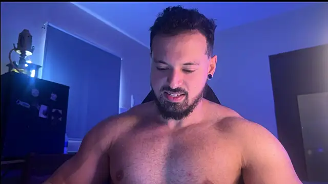 Snapshot of Lucasfit24 chatting on 11.13.25 Lucasfit24 online show from 11.13.25