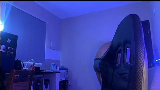 Snapshot of Lucasfit24 chatting on 11.17.25 Lucasfit24 online show from 11.17.25