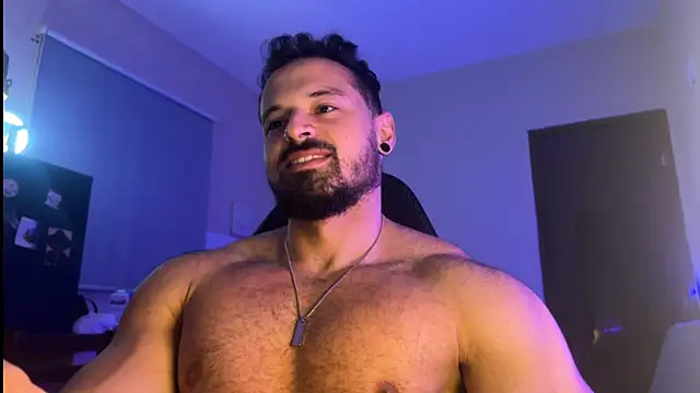 Snapshot of Lucasfit24 chatting on 11.25.25 Lucasfit24 online show from 11.25.25