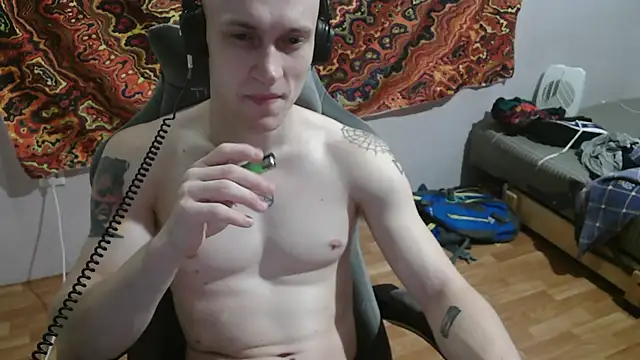 Snapshot of johnny_positive chatting on 11.07.25 johnny positive online show from 11.07.25