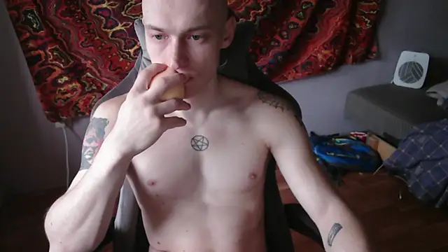 Snapshot of johnny_positive chatting on 11.09.25 johnny positive online show from 11.09.25