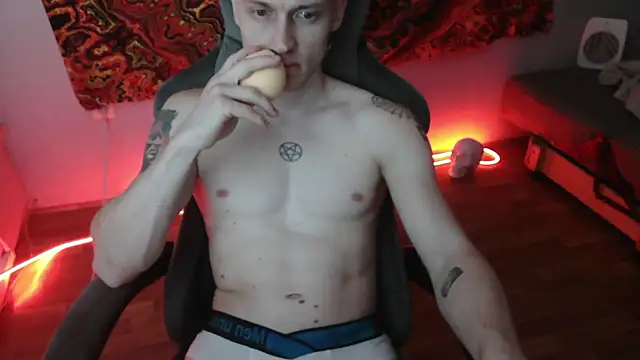 Snapshot of johnny_positive chatting on 11.12.25 johnny positive online show from 11.12.25