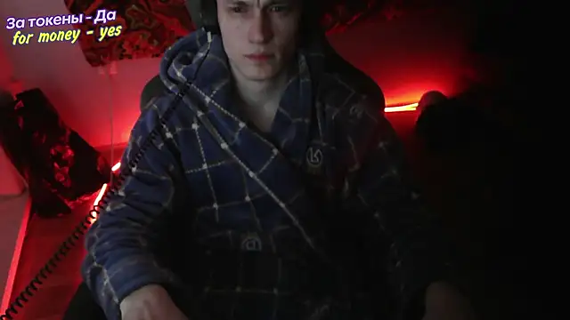 Snapshot of johnny_positive chatting on 11.30.25 johnny positive online show from 11.30.25