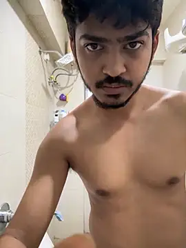 Snapshot of cute_modell chatting on 10.16.25 cute modell online show from 10.16.25