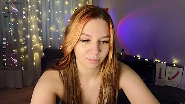 Snapshot of KiraBriis chatting on 01.19.25 KiraBriis online show from 01.19.25