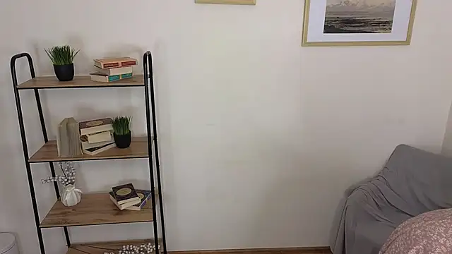 Bonnie White online show from 02.06.25