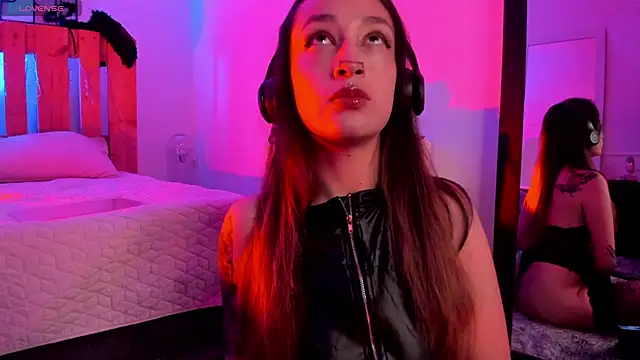 coral jonesss online show from 10.24.25