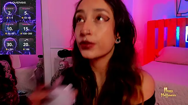 coral jonesss online show from 10.28.25