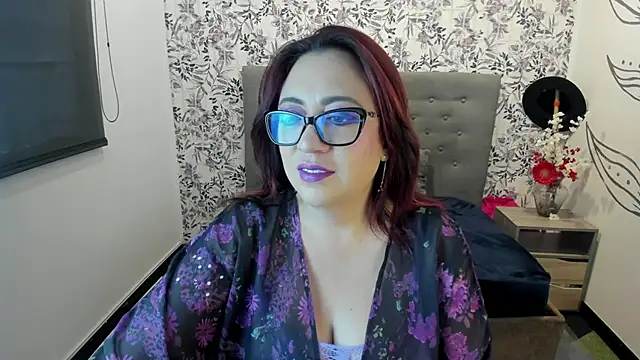 Victoria Adamns online show from 02.22.25