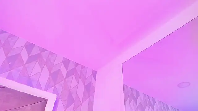 Snapshot of Sara__collins__ chatting on 01.11.25 Sara collins online show from 01.11.25