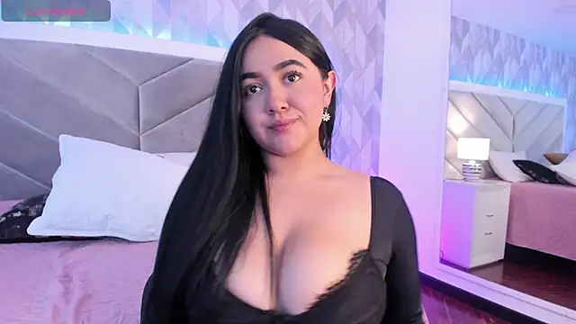 Snapshot of Sara__collins__ chatting on 01.18.25 Sara collins online show from 01.18.25