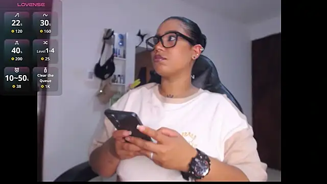 leslycarsson online show from 10.18.25