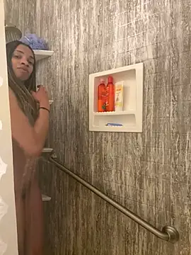 Snapshot of goddesskash chatting on 02.17.25 goddesskash online show from 02.17.25