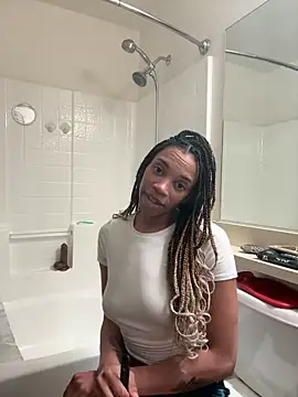 Snapshot of goddesskash chatting on 03.02.25 goddesskash online show from 03.02.25