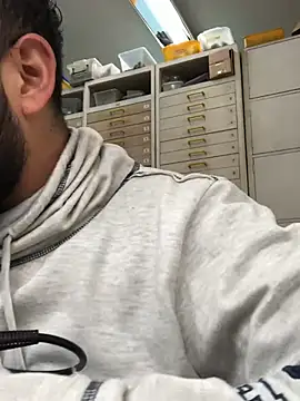 leonardohot1987 online show from 01.28.25