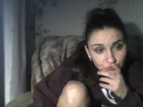 Snapshot of Yuliia30 chatting on 02.21.25 Yuliia30 online show from 02.21.25