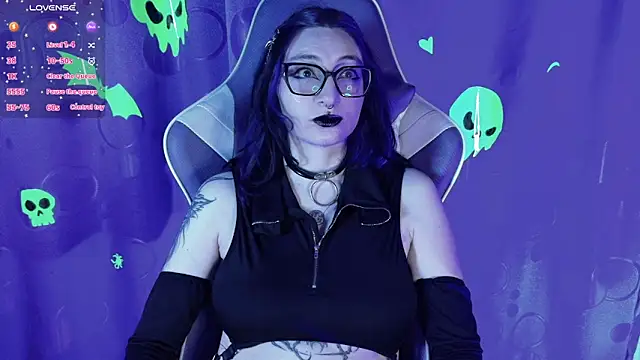 Kimlennox  online show from 04.15.26