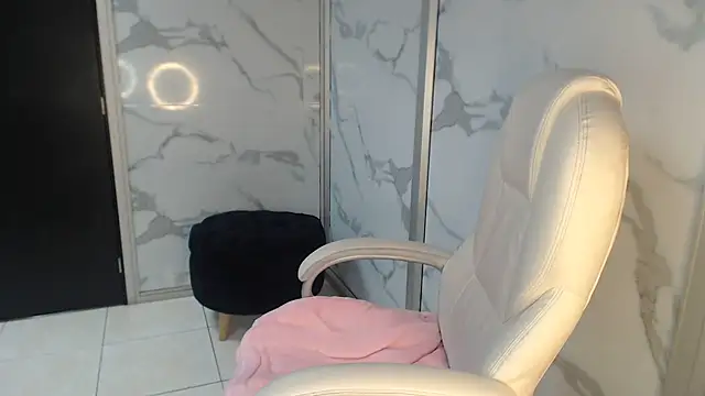 Salmaportman69 online show from 02.12.25