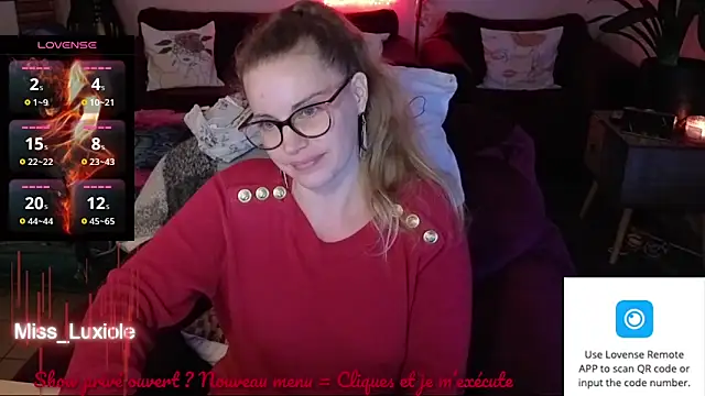 Miss luxiole online show from 10.16.25