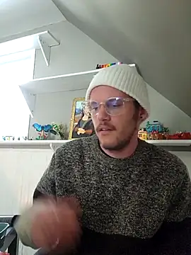 Snapshot of SoxxyNsh chatting on 12.22.25 SoxxyNsh online show from 12.22.25