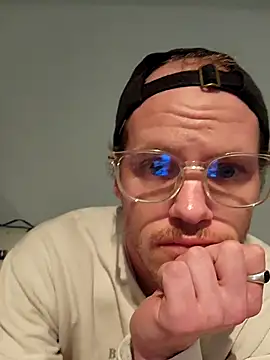 Snapshot of SoxxyNsh chatting on 02.13.26 SoxxyNsh online show from 02.13.26