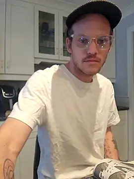 Snapshot of SoxxyNsh chatting on 02.18.26 SoxxyNsh online show from 02.18.26