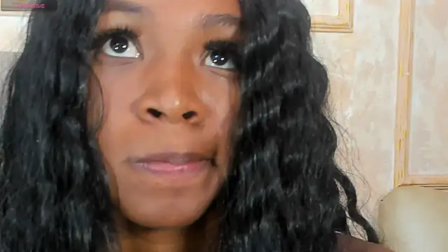 Snapshot of LilaBeily chatting on 02.04.25 LilaBeily online show from 02.04.25