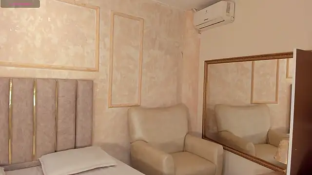 Snapshot of LilaBeily chatting on 02.06.25 LilaBeily online show from 02.06.25