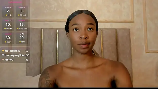 Snapshot of LilaBeily chatting on 02.11.25 LilaBeily online show from 02.11.25