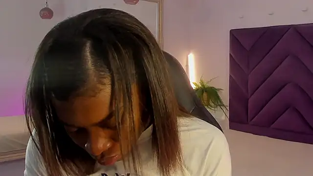 Snapshot of LilaBeily chatting on 01.15.26 LilaBeily online show from 01.15.26