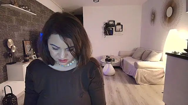 VixenVibesX online show from 02.17.25