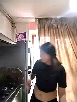 Rosanna Rennie online show from 02.19.25