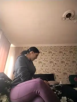 Rosanna Rennie online show from 03.03.25