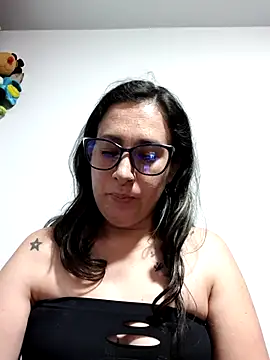 Snapshot of CHARLOTTE_1711 chatting on 11.10.25 CHARLOTTE 1711 online show from 11.10.25