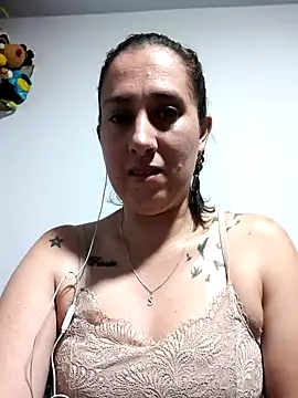 Snapshot of CHARLOTTE_1711 chatting on 11.13.25 CHARLOTTE 1711 online show from 11.13.25