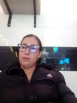 Snapshot of CHARLOTTE_1711 chatting on 12.17.25 CHARLOTTE 1711 online show from 12.17.25