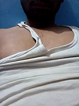 Snapshot of lusty_male69 chatting on 10.17.25 lusty male69 online show from 10.17.25