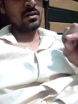 Snapshot of lusty_male69 chatting on 11.21.25 lusty male69 online show from 11.21.25