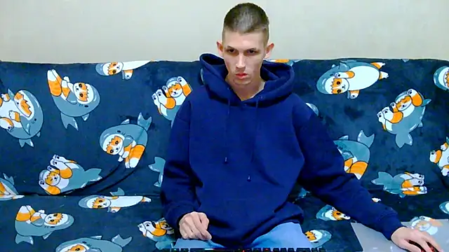 Snapshot of Lester_Broo chatting on 10.05.25 Lester Broo online show from 10.05.25