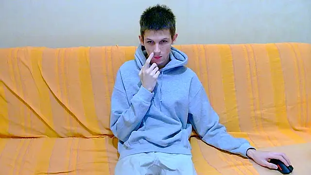 Snapshot of Lester_Broo chatting on 02.12.26 Lester Broo online show from 02.12.26